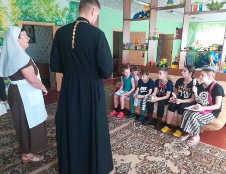 Геннадий Белоус навестил воспитанников социального приюта