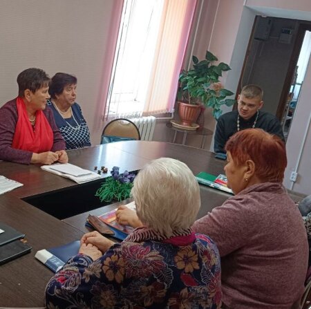 Иерей Геннадий Белоус рассказал клетчанкам о православной иконографии Богородицы