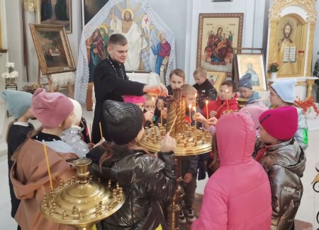 Познавательный поход в храм Воскресения Христова совершили школьники г.Клецка