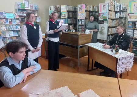 Рождественская встреча в школьной библиотеке
