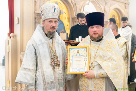 Патриарший Экзарх всея Беларуси совершил в Слуцкой епархии освящение домового храма в честь Святой Живоначальной троицы