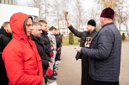 Иерей Андрей Евшель принял участие в районном Дне призывника