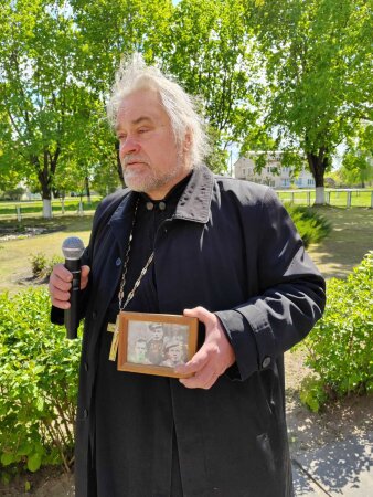 Протоиерей Николай Бутько почтил с земляками память павших воинов