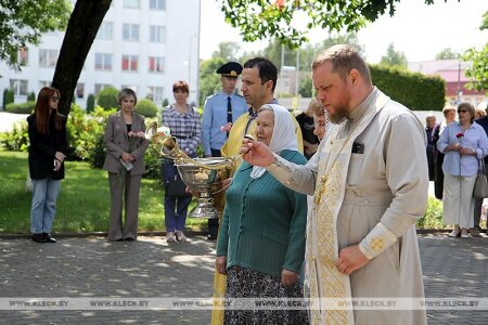 Иерей Андрей Евшель вместе с клетчанами почтил память погибших в годы войны