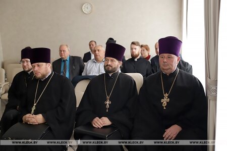 Священнослужители Клецкого благочиния встретились с главой региона