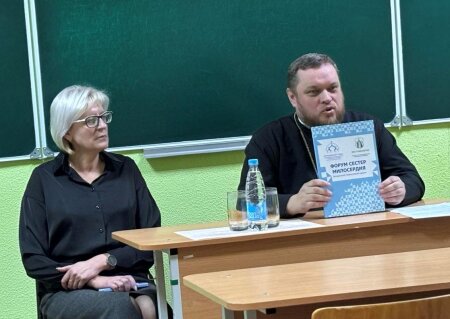 По теме «Жизнь – дар Божий» говорил с родителями клецких гимназистов  иерей Андрей Евшель