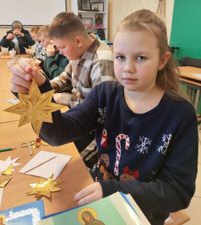 Дети готовятся к Рождеству Христову