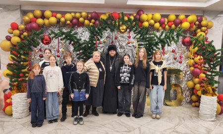 Воспитанники воскресной школы побывали на епархиальной ёлке в Солигорске