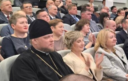 Иерей Андрей Евшель принял участие в районном Празднике труда