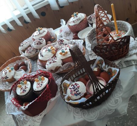 Освящение пасхальных куличей на Клецком ППЗ