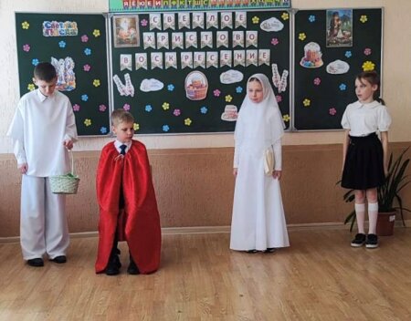 Школьникам о Воскресении Христовом рассказал протоиерей Валерий Вечорко