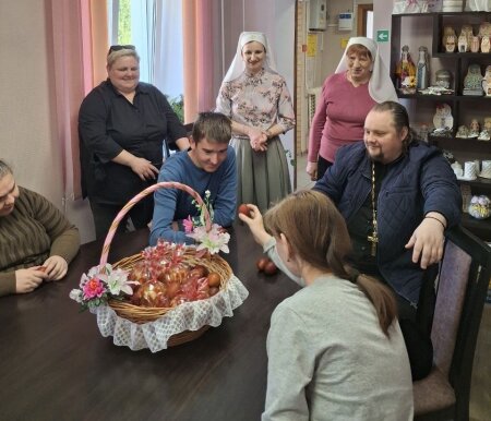 Пасхальные визиты продолжаются