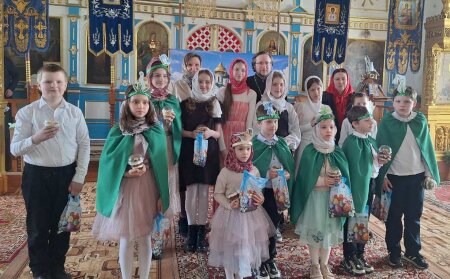 Пасхальные приветствия детей в Покровском храме г.Клецка