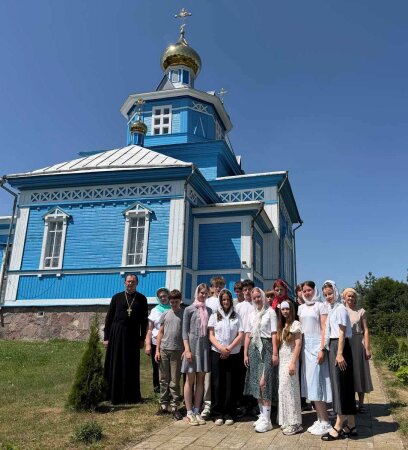 Юные паломники из Заостровечья посетили храмы Клецкого благочиния