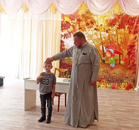 В Клецком детском саду состоялась встреча с православным священнослужителем
