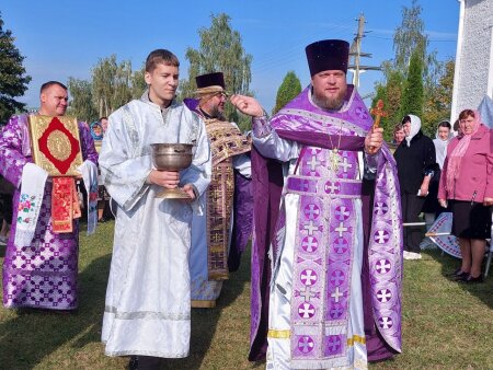 В храме Воздвижения Креста Господня в д.Цепра состоялся престольный праздник